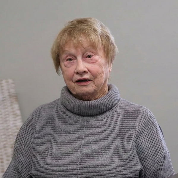 Faye Christensen sharing her testimonial about her dental visit in Mason City